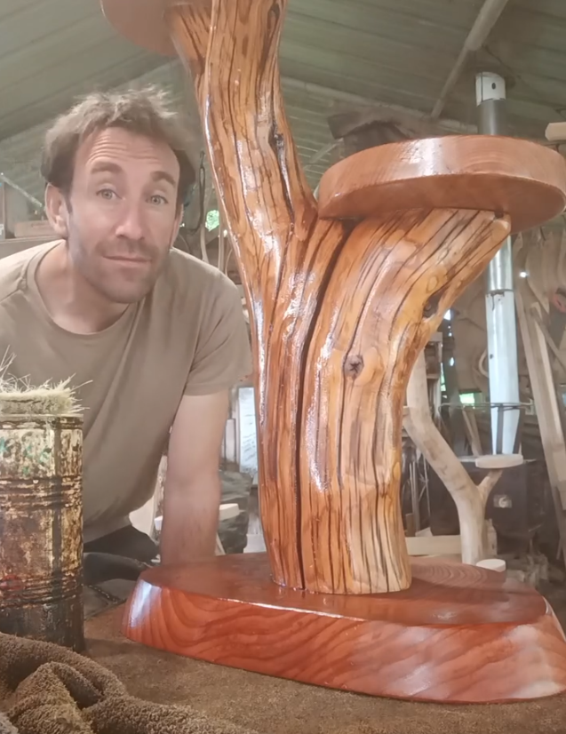 Guilhem dans son atelier, Ariège